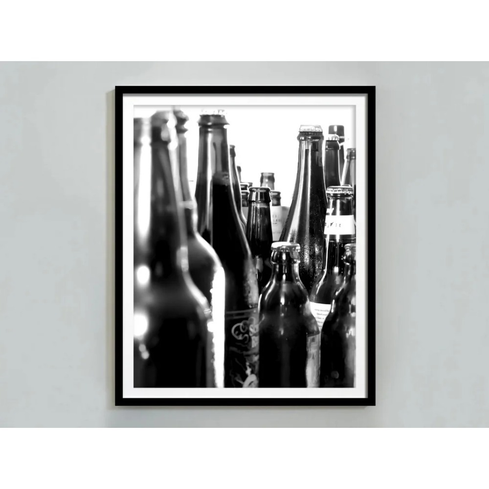 Black and white bar champagne  - đánh giá và giá Whisky Beer And Wine